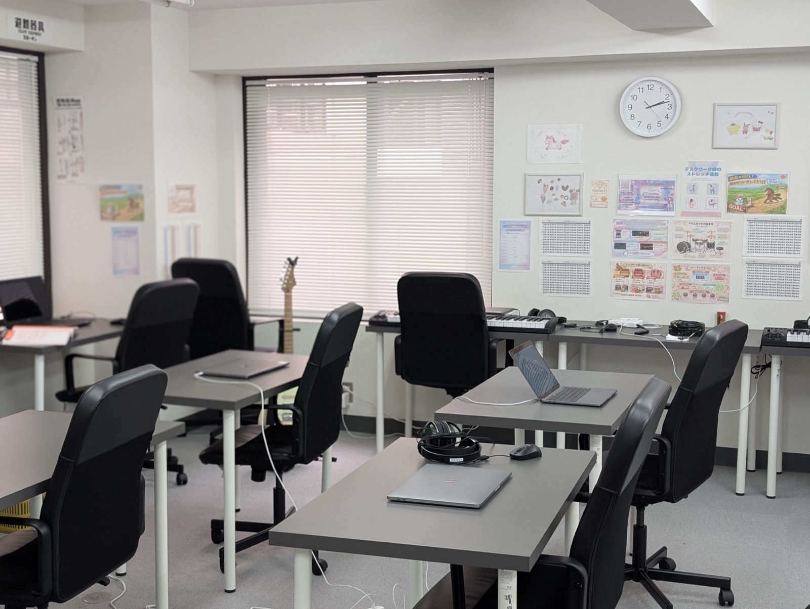 新橋拠点の作業スペース